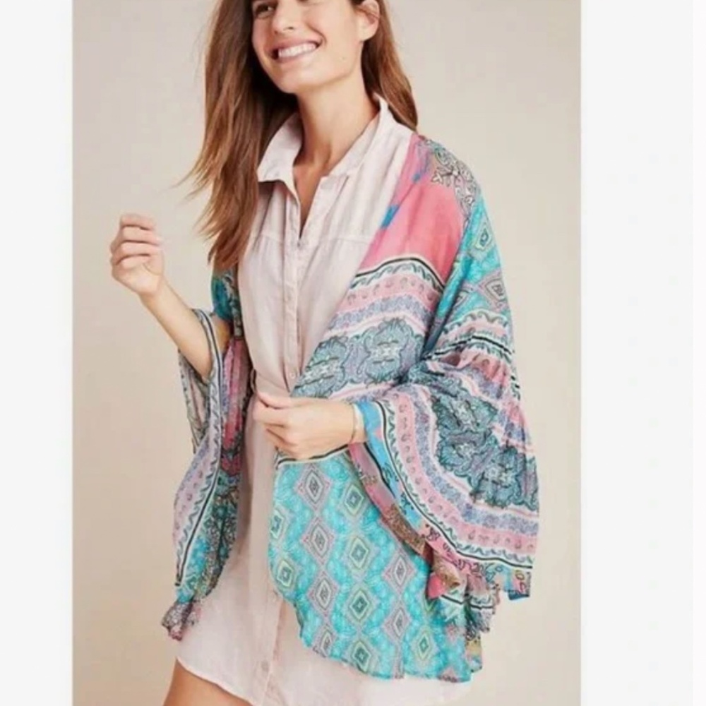 Saachi Floral boho Kimono cocoon wrap Anthropologie. One size